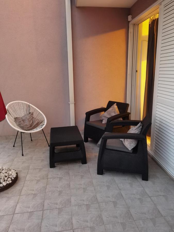 Appartamento Nessa & Meli Makarska Esterno foto