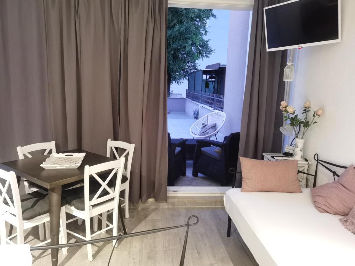 Appartamento Nessa & Meli Makarska Esterno foto