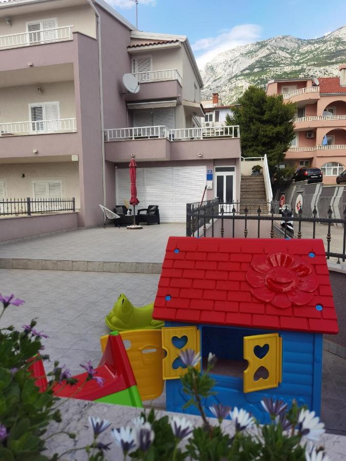 Appartamento Nessa & Meli Makarska Esterno foto
